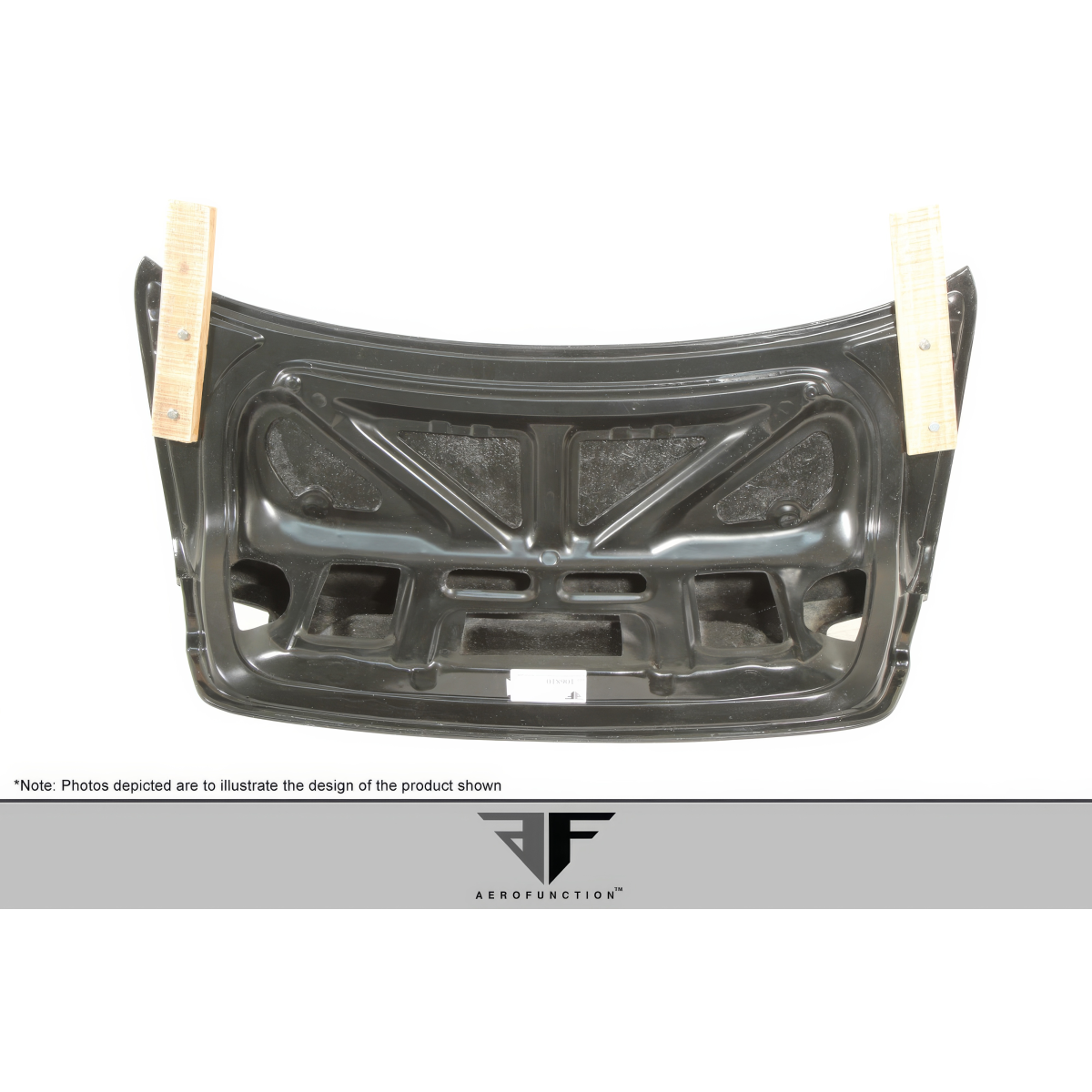 Modify your BMW 3-Series 2007 with our Exterior/Trunks - Angled view of carbon fiber trunk lid part