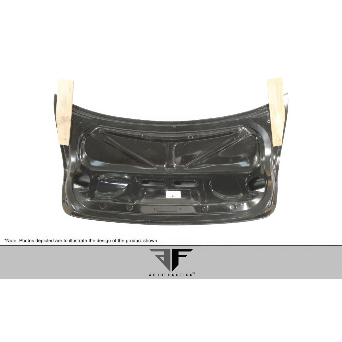 Modify your BMW 3-Series 2006 with our Exterior/Trunks - Top down view of BMW trunk lid flat layout