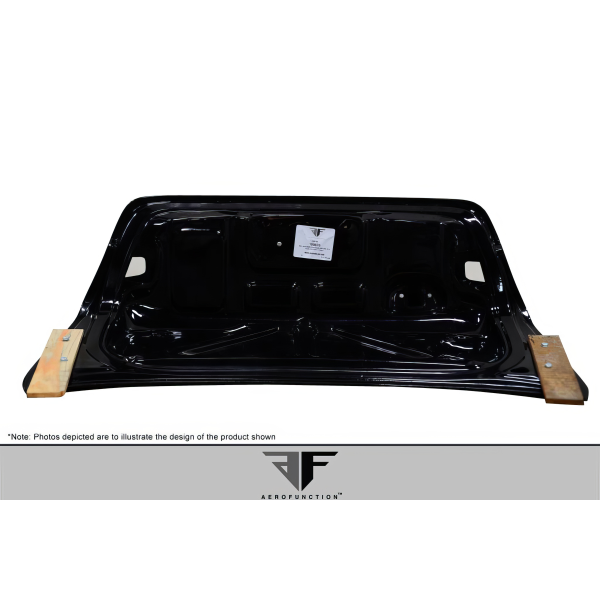 Modify your BMW 3-Series 2007 with our Exterior/Trunks - Top down view of carbon trunk lid