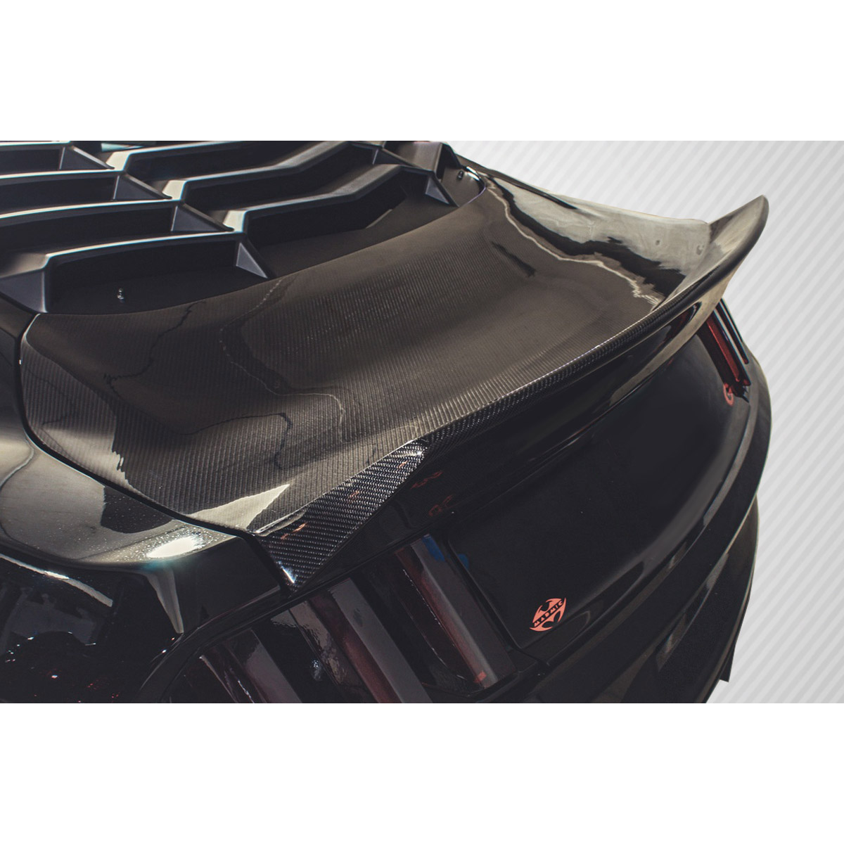 Modify your Ford GT 2015 with our Exterior/Trunks - Rear view showing the trunk lid at a high angle