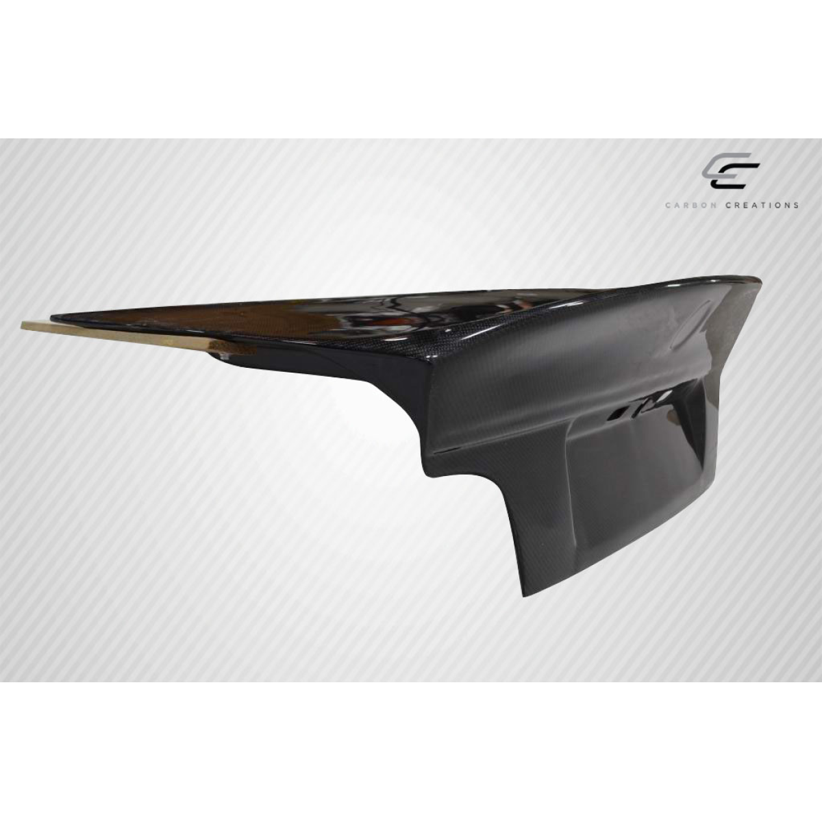 Modify your BMW 3-Series 1992 with our Exterior/Trunks - Angle view of carbon fiber trunk part