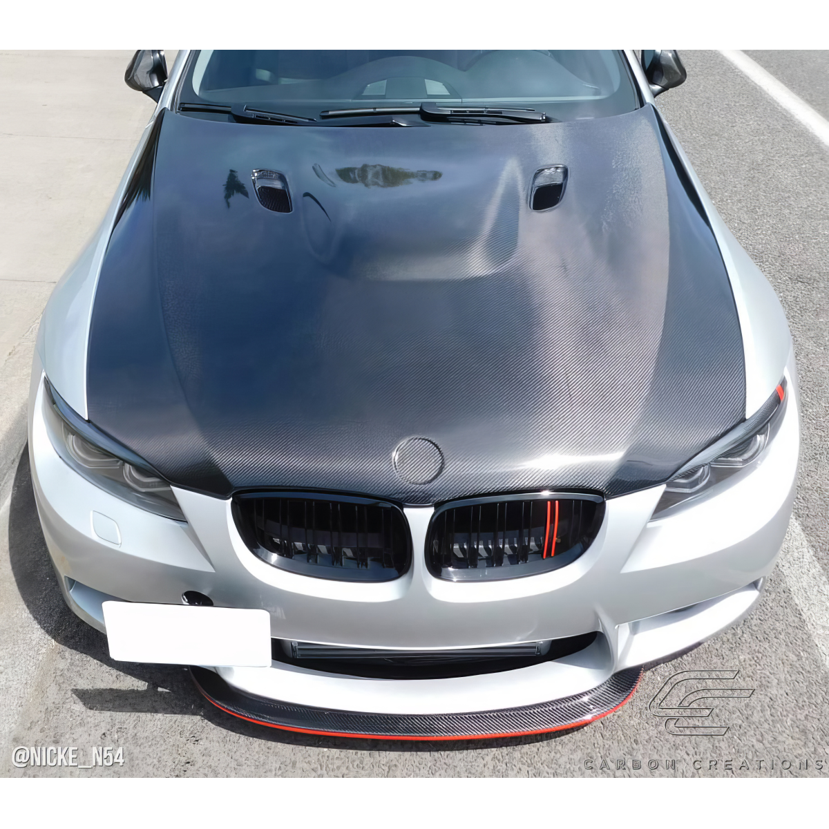 Modify your BMW 3-Series 2007 with our Exterior/Hoods - View of car hood from top angle