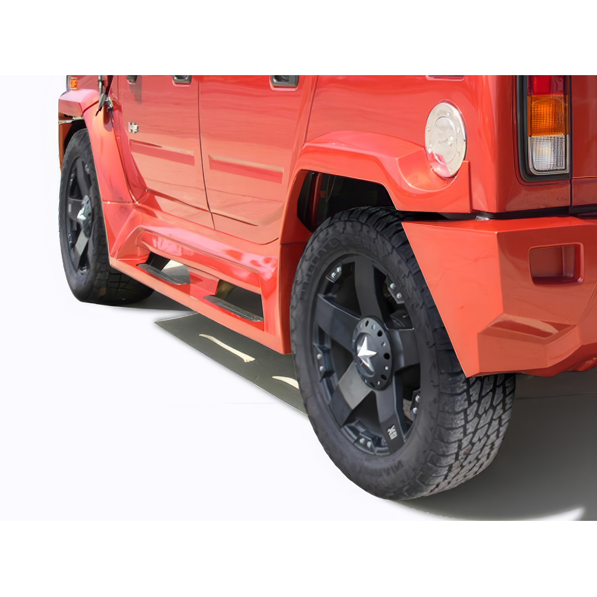 Modify your Hummer H2 2003 with our Exterior/Fenders - Quarter view of right side of Hummer H2