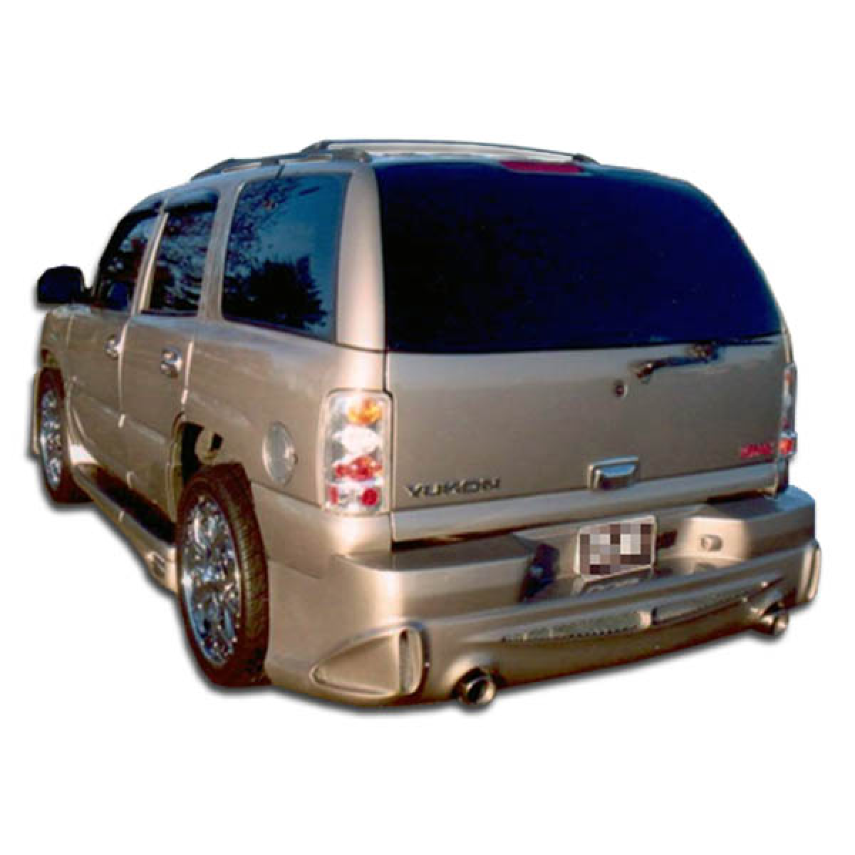 Modify your GMC Yukon Denali XL 2001 with our Exterior/Rear Bumpers or Lips - Viewed from a rear three quarter angle