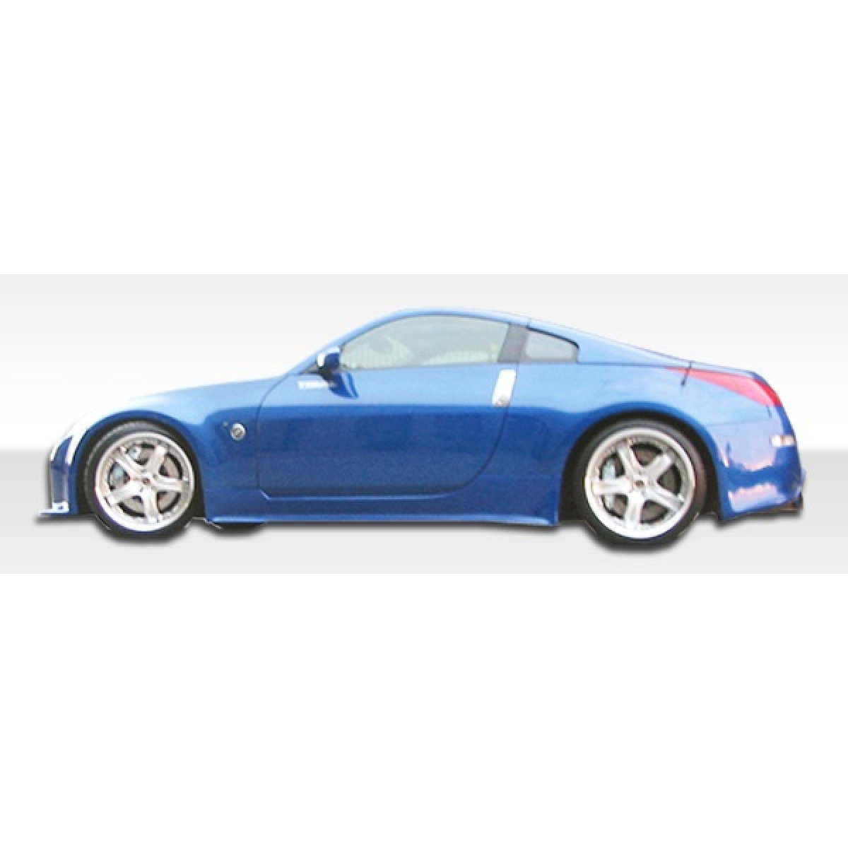 Modify your Nissan 350Z 2003 with our Exterior/Complete Body Kits - Side view angle of the Nissan 350Z