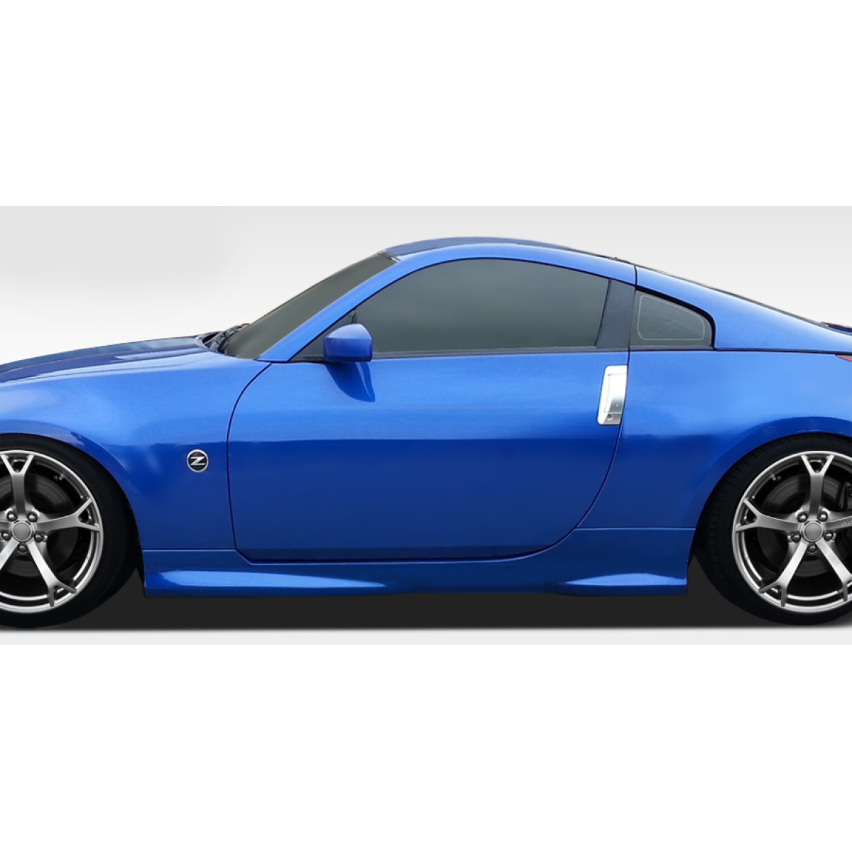 Modify your Nissan 350Z 2003 with our Exterior/Side Skirts - Side view of the Nissan 350Z showing side skirts