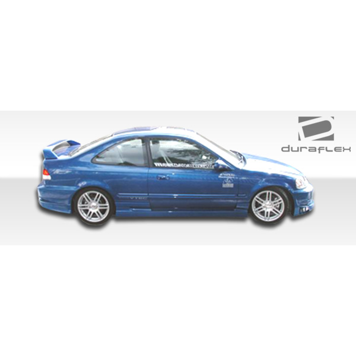 Modify your Honda Civic 1996 with our Exterior/Side Skirts - Side angle view of Honda Civic with side skirts