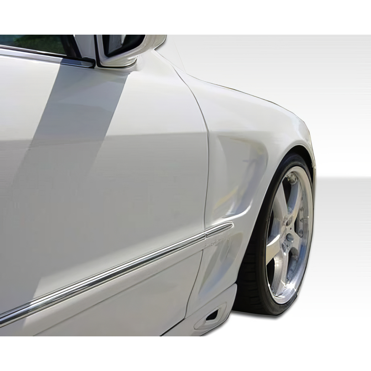 Modify your Mercedes-Benz S-Class 2000 with our Exterior/Fenders - Side angle view of car fender