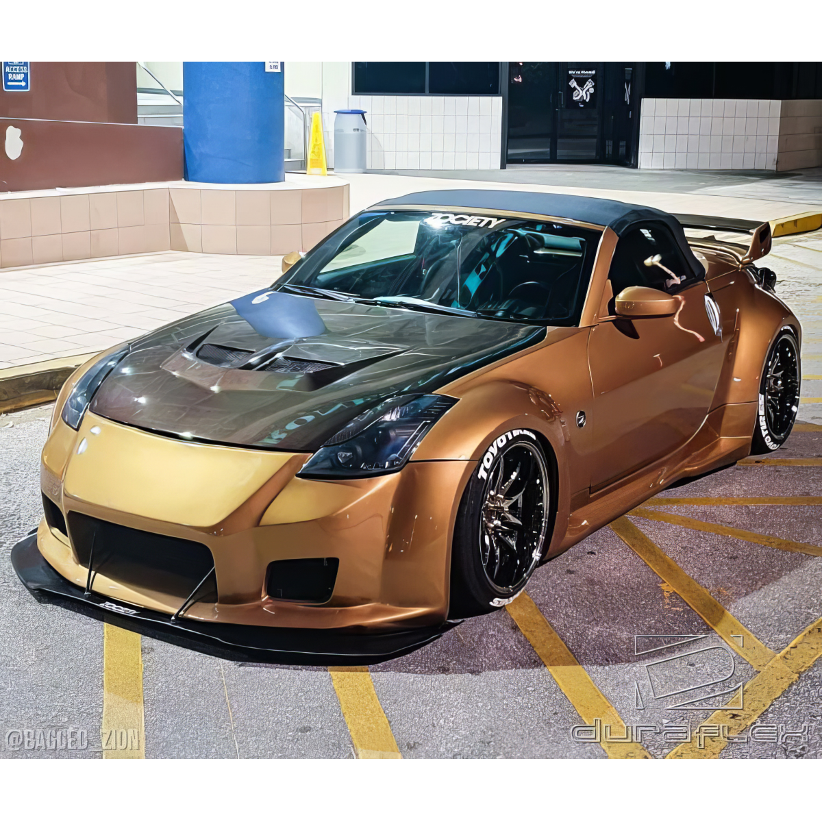 Modify your Nissan 350Z 2003 with our Exterior/Complete Body Kits - The image shows a Nissan 350Z at a slight angle