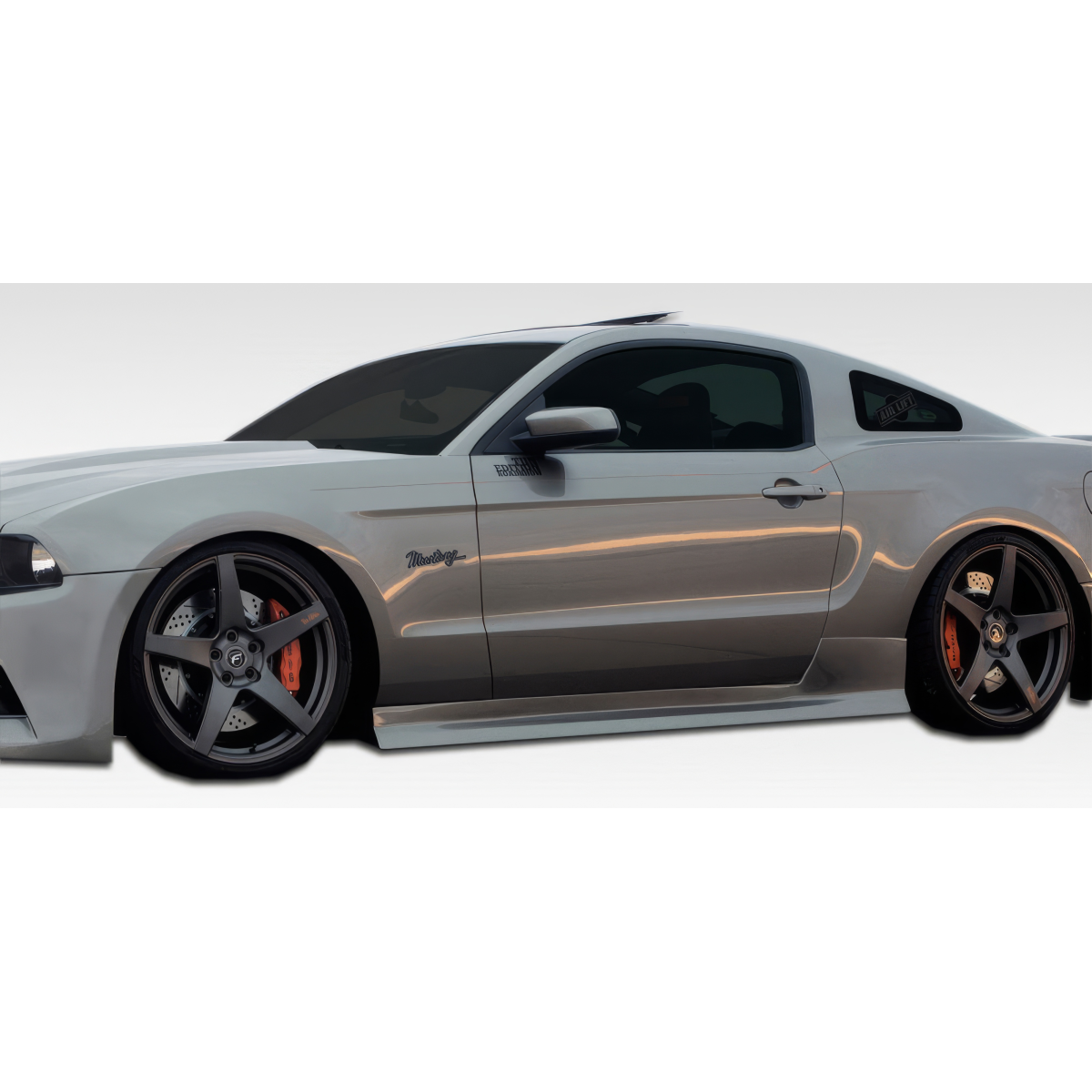 Modify your Ford Mustang 2005 with our Exterior/Side Skirts - Side view angle of the vehicle