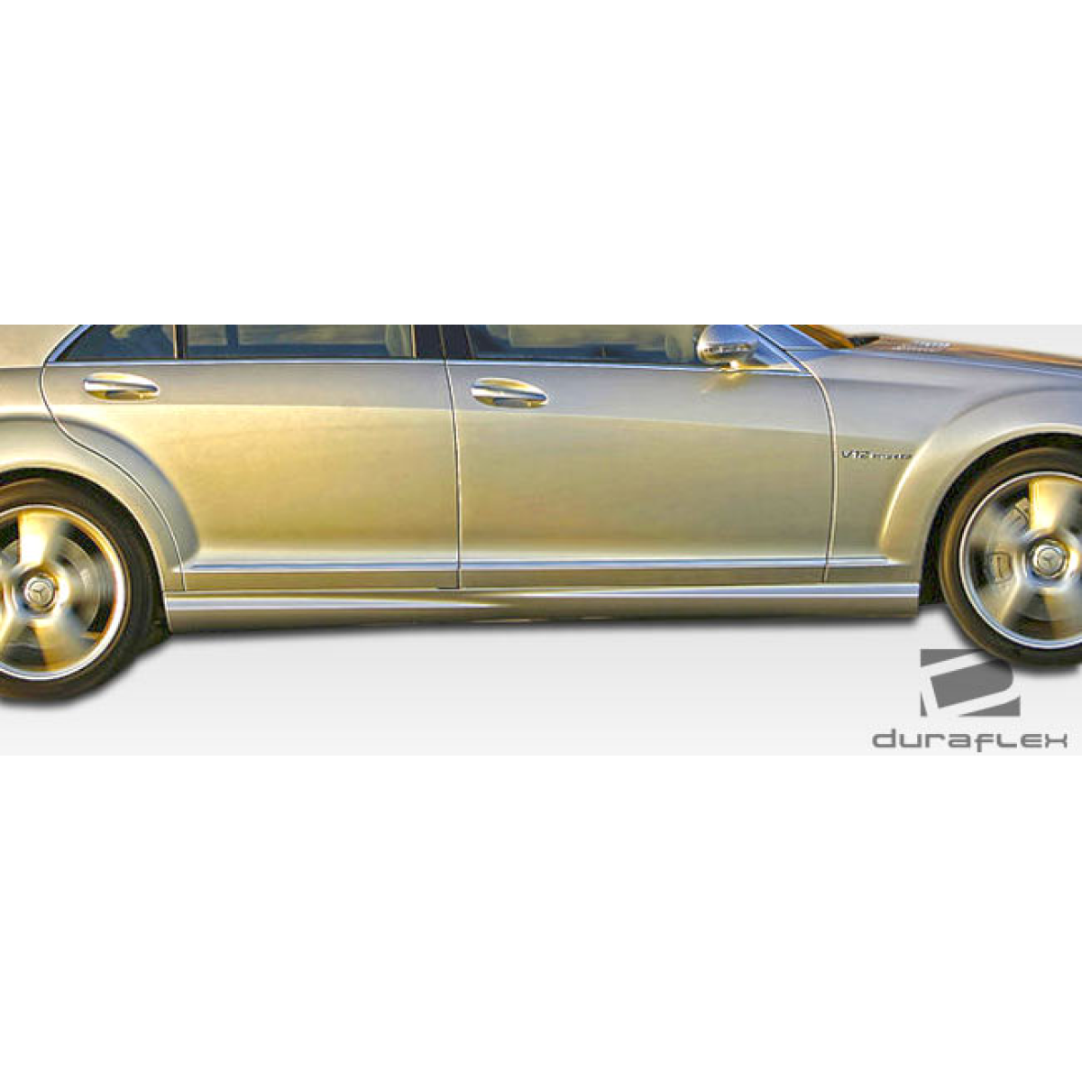 Modify your Mercedes-Benz S-Class 2007 with our Exterior/Complete Body Kits - Side view of vehicle at slight angle