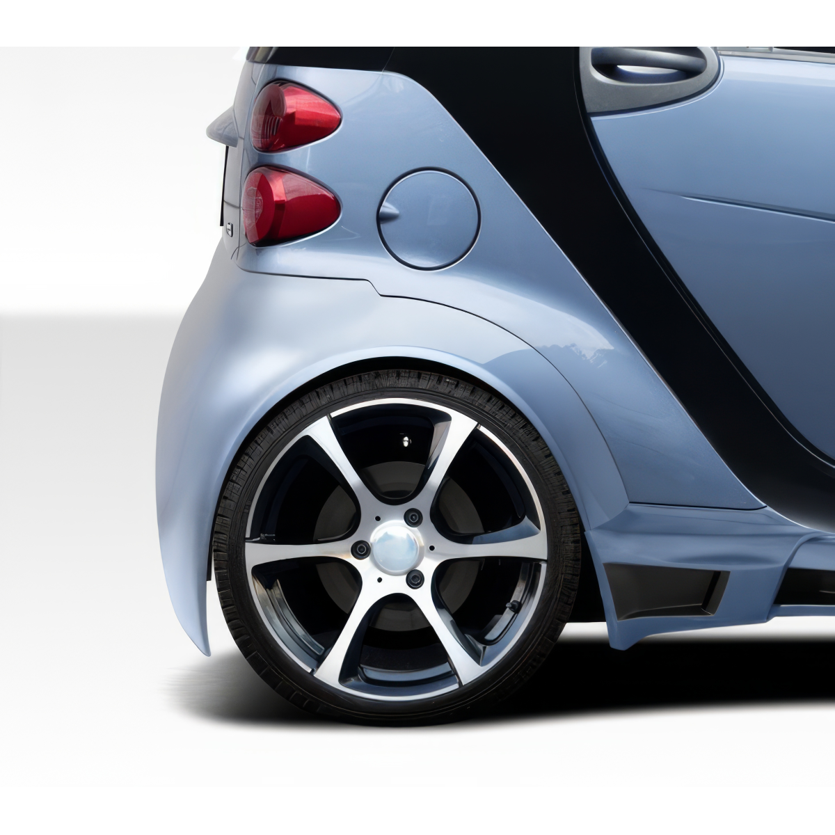 Modify your Smart fortwo 2008 with our Exterior/Complete Body Kits - Rear angle view of Smart Fortwo fender