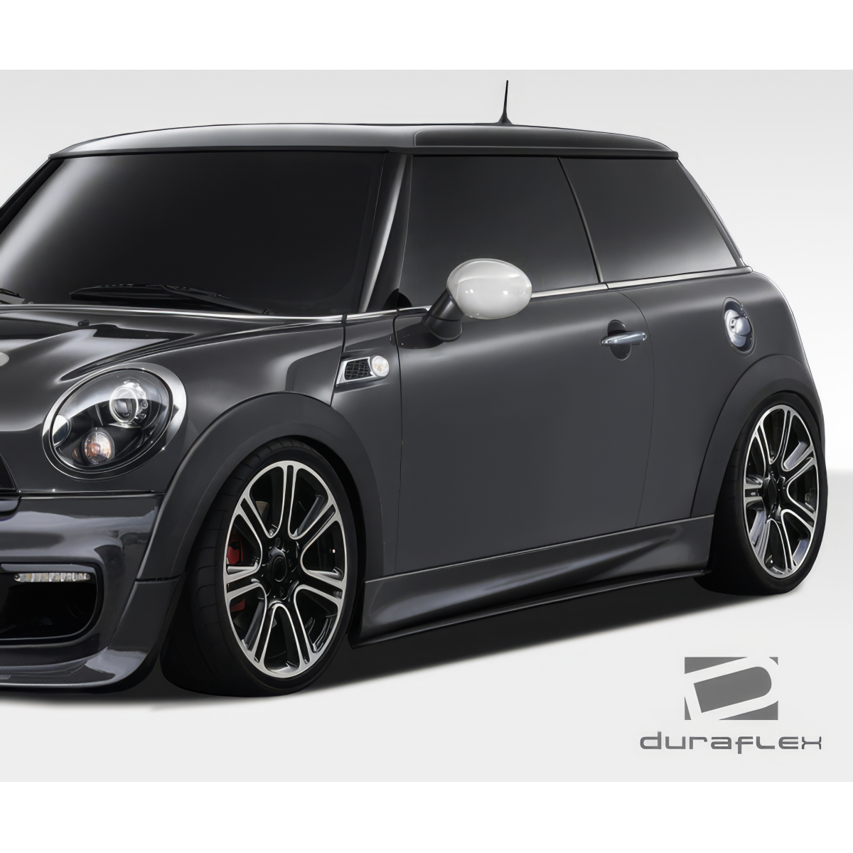 Modify your Mini Cooper 2007 with our Exterior/Side Skirts - Three quarter front angle of vehicle