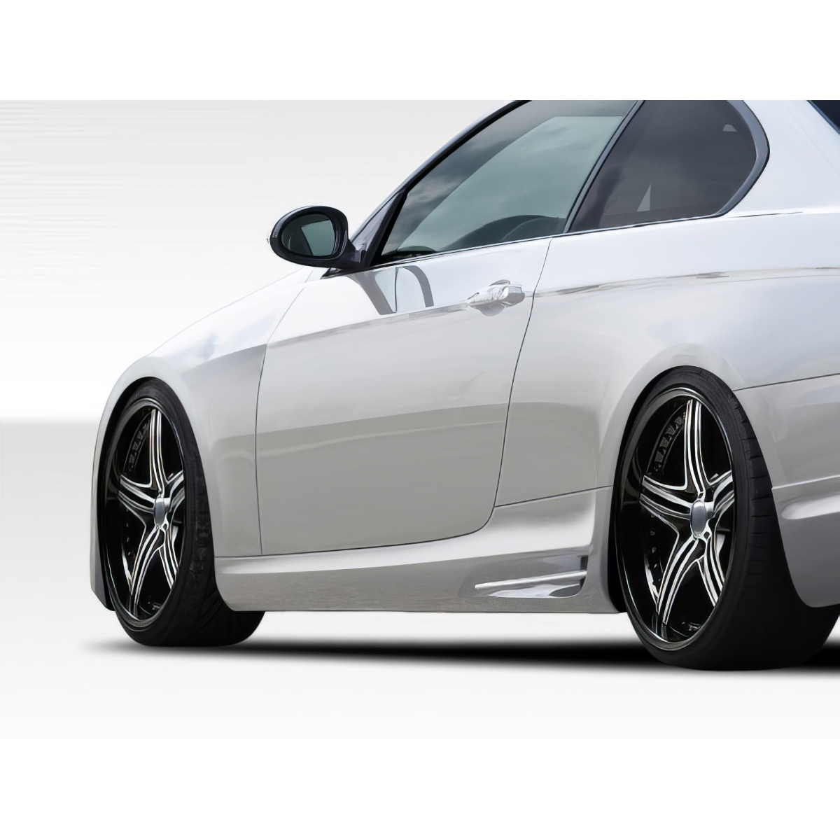 Modify your BMW 3-Series 2007 with our Exterior/Complete Body Kits - Side view of vehicle low angle perspective