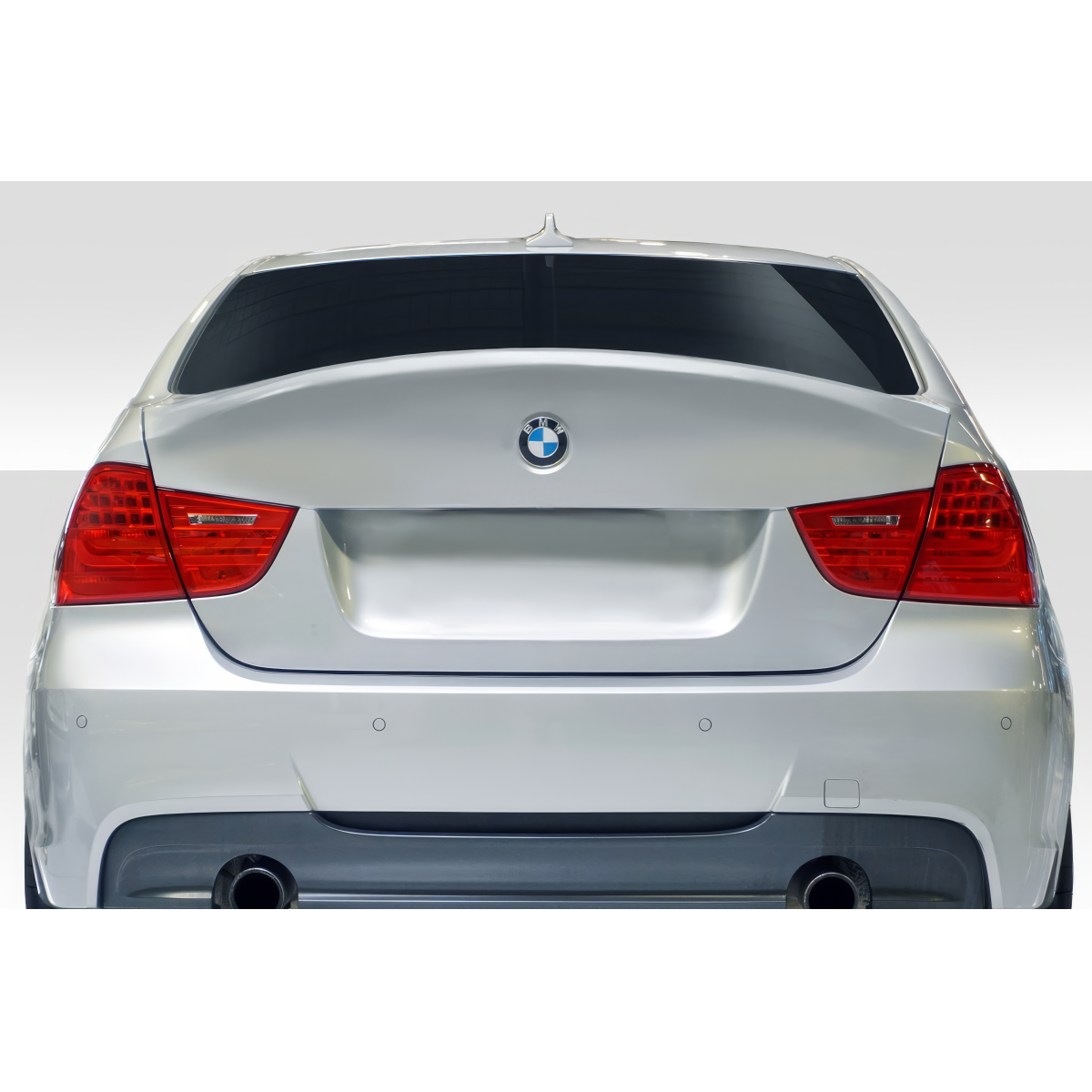 Modify your BMW 3-Series 2009 with our Exterior/Trunks - Rear view of car part at straight angle