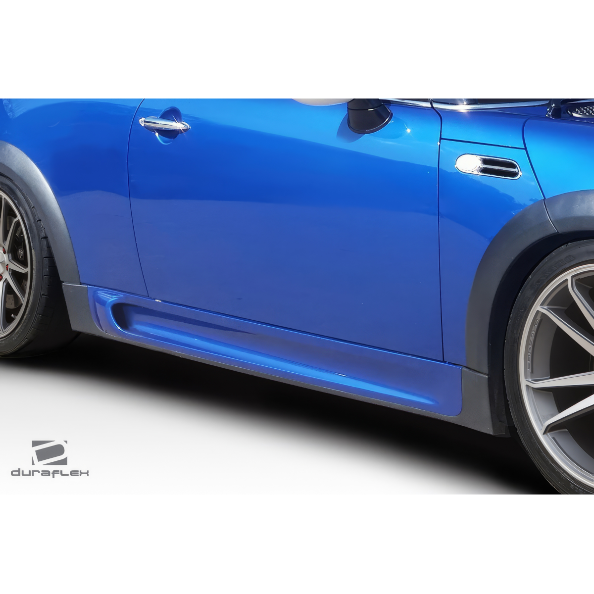 Modify your Mini Cooper 2002 with our Exterior/Side Skirts - Side view of vehicle showcasing side skirts