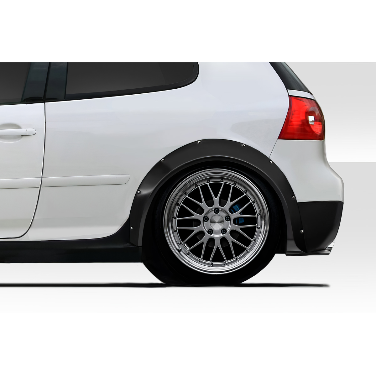 Modify your Volkswagen Golf 2006 with our Exterior/Fenders - Side angle view of the rear fender flares