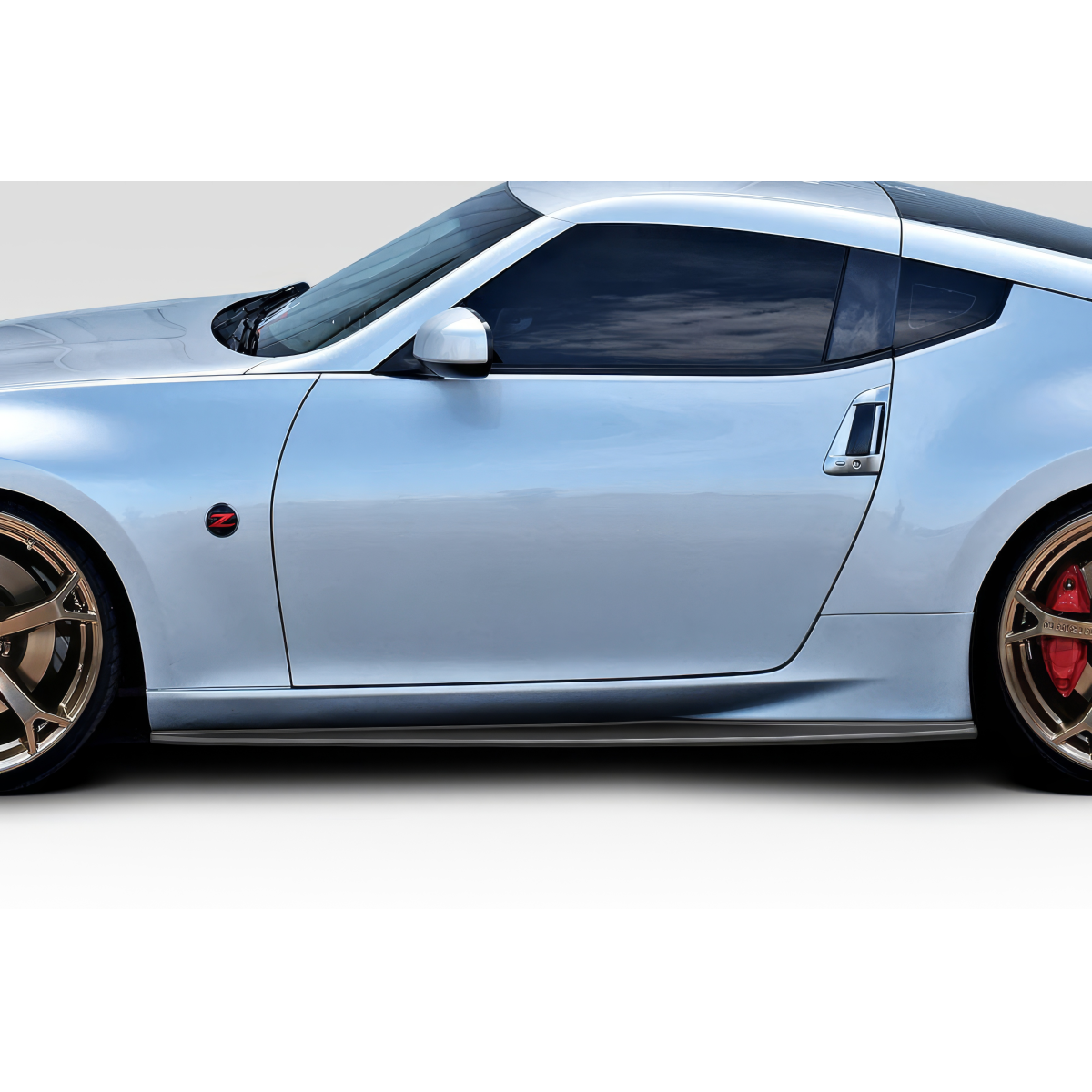 Modify your Nissan 370Z 2009 with our Exterior/Side Skirts - Side angle view of Nissan 370Z sports car