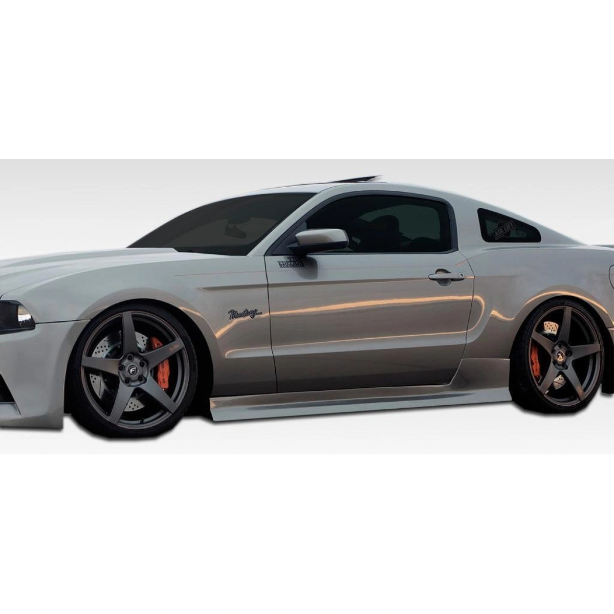 Modify your Ford Mustang 2005 with our Exterior/Side Skirts - 3