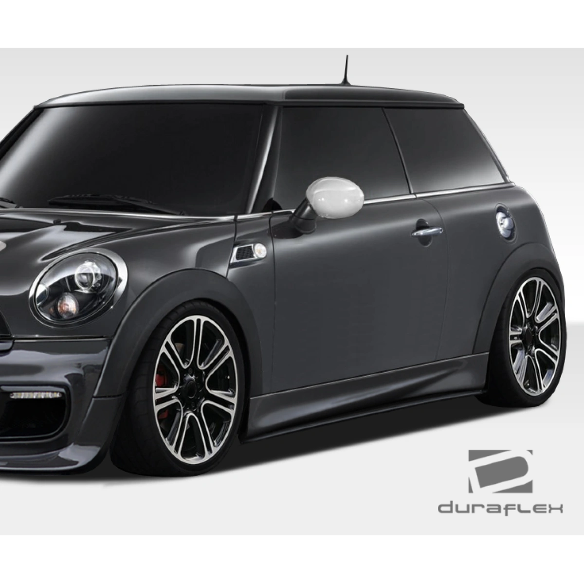 Modify your Mini Cooper 2007 with our Exterior/Side Skirts - 3