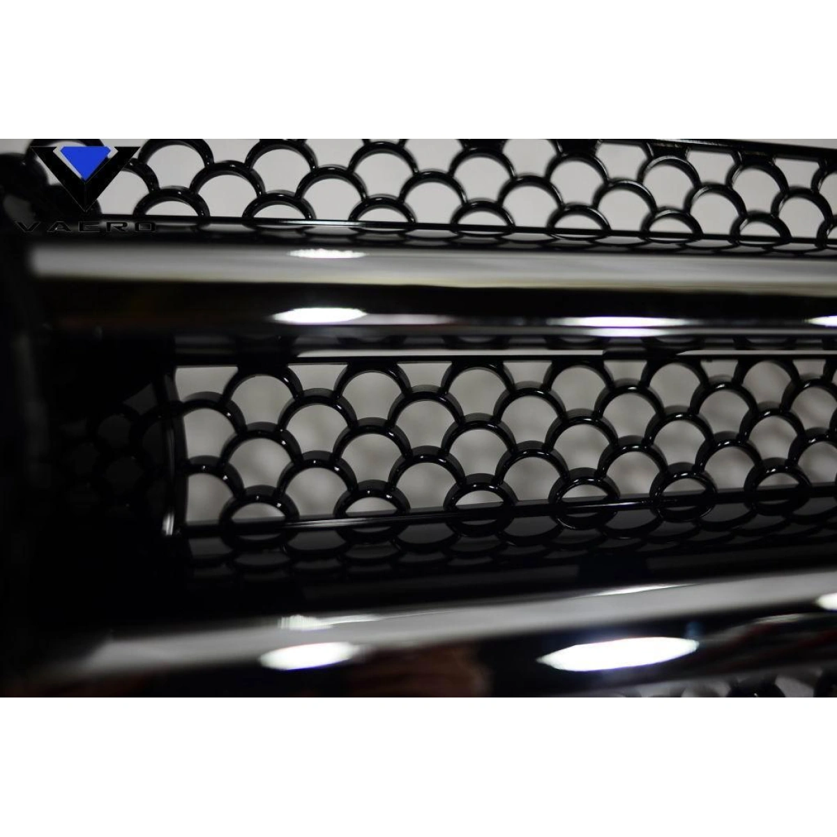 Modify your Mercedes-Benz C-Class 2008 with our Exterior/Grilles - 6