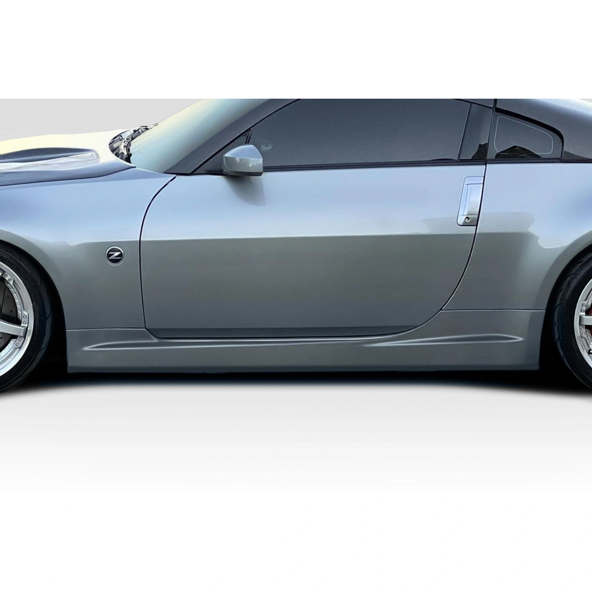 Modify your Nissan 350Z 2003 with our Exterior/Side Skirts - 1