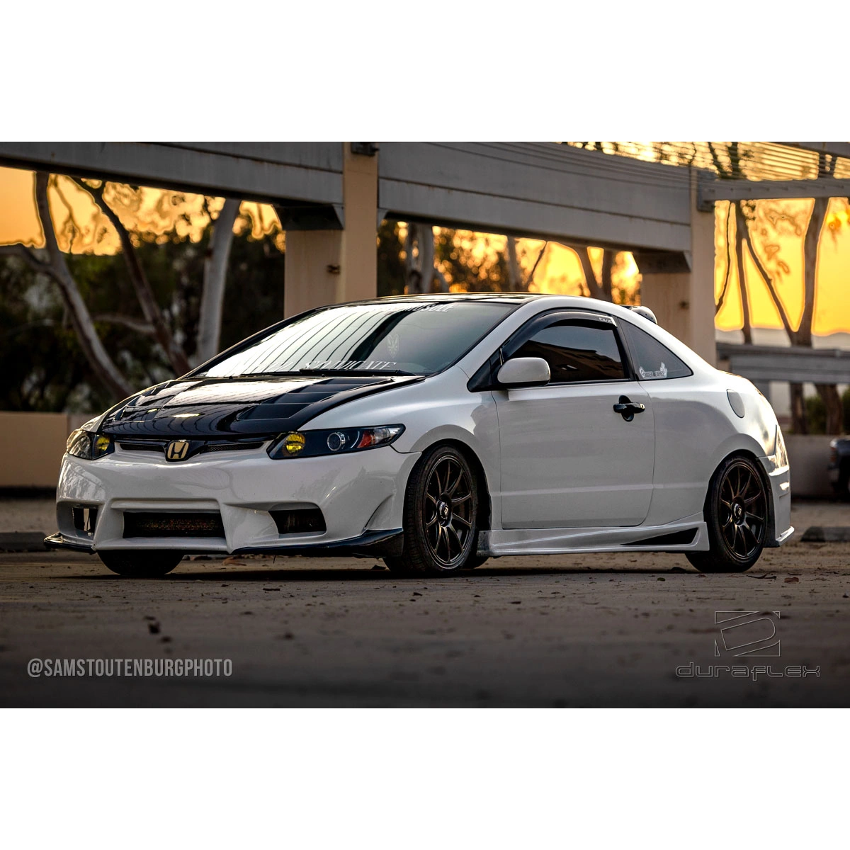 Modify your Honda Civic 2006 with our Exterior/Hoods - 9