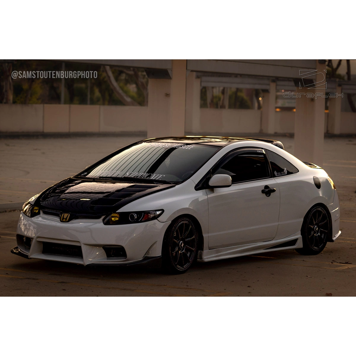 Modify your Honda Civic 2006 with our Exterior/Hoods - 10