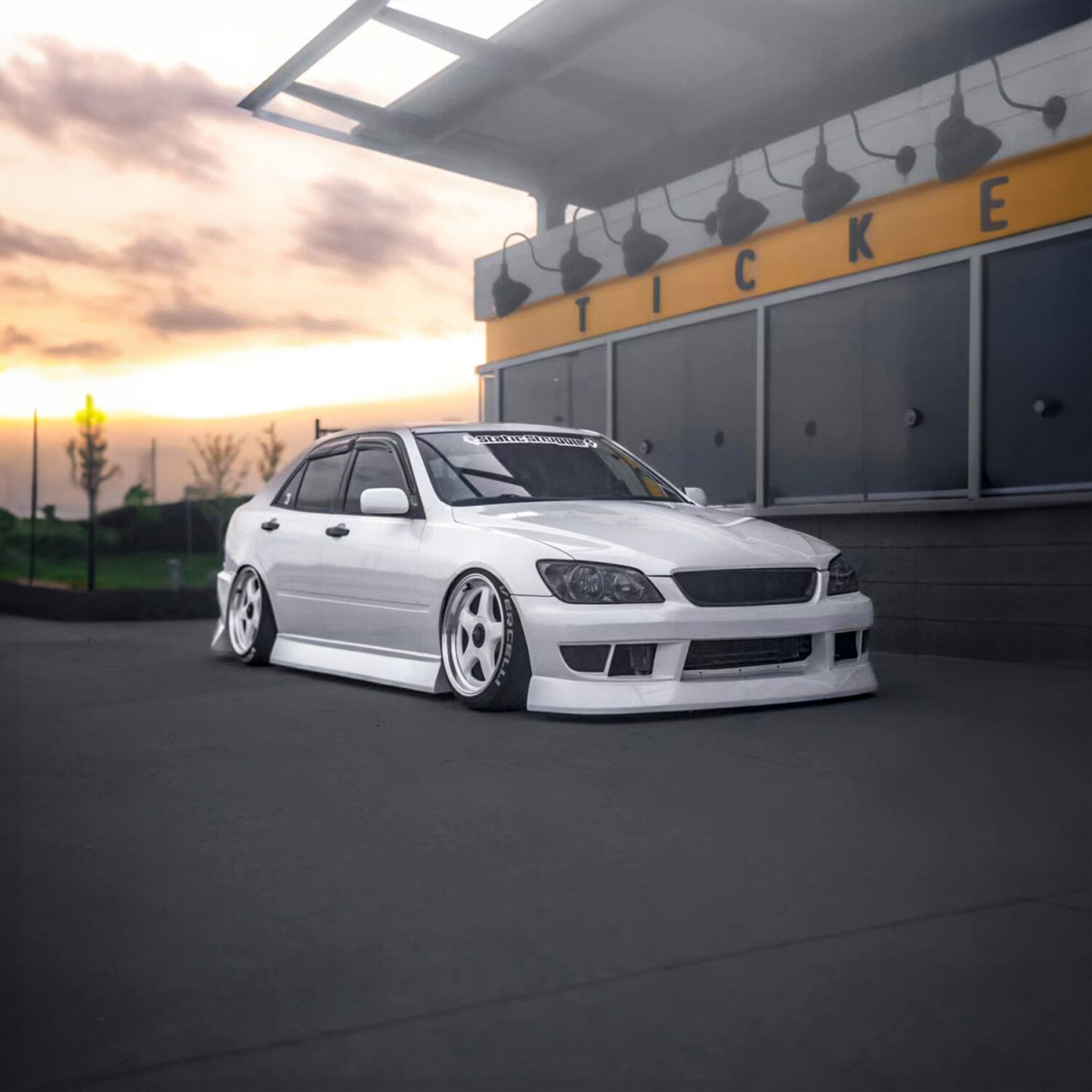 Modify your Lexus IS Series 2000 with our Exterior/Complete Body Kits - 