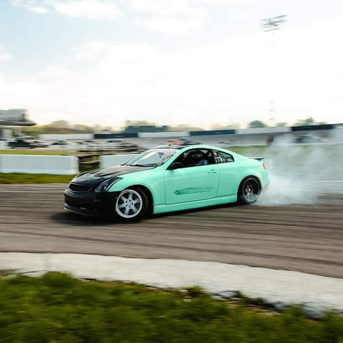 Modify your Infiniti G35 2003 with our Exterior/Side Skirts - 