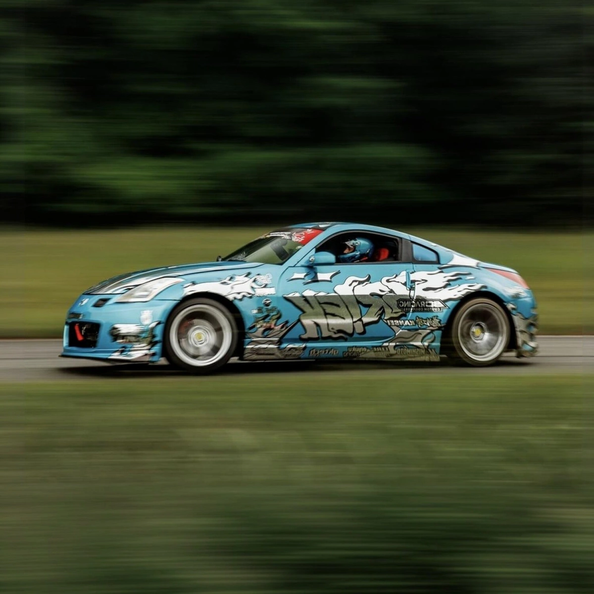 Modify your Nissan 350Z 2003 with our Exterior/Side Skirts - 20