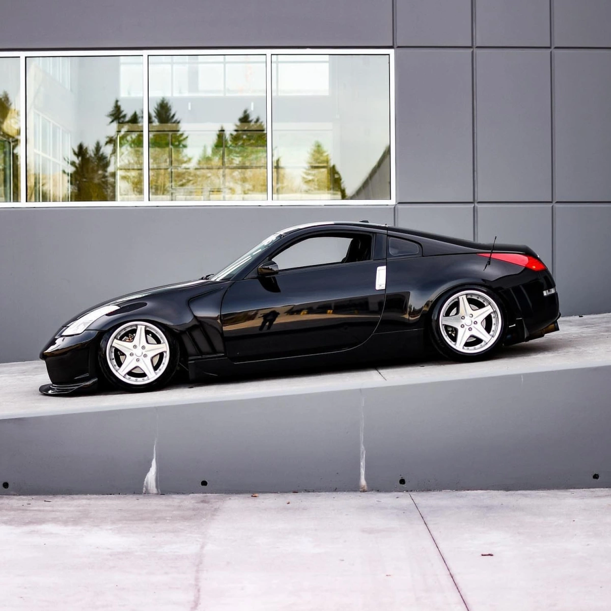 Modify your Nissan 350Z 2003 with our Exterior/Front Bumpers - 2