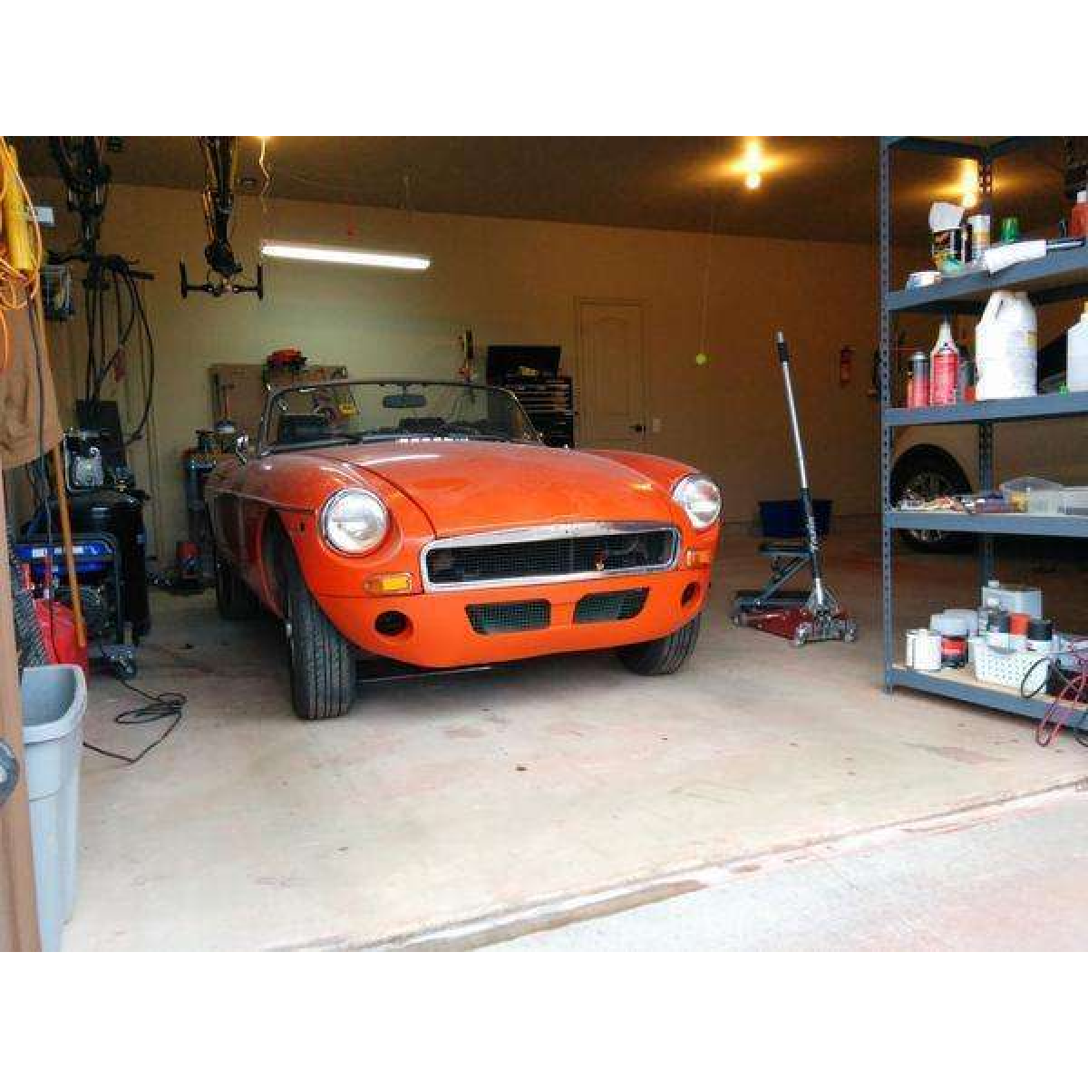 Modify your BMC MGB 1962 with our Exterior/Front Lips - 