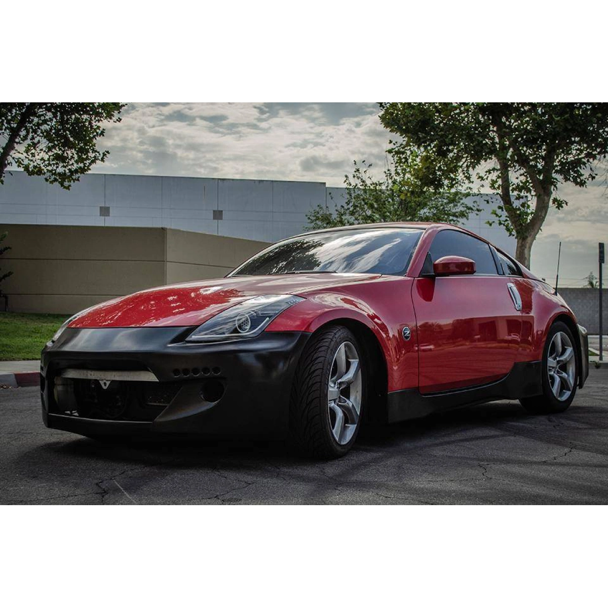 Modify your Nissan 350Z 2003 with our Exterior/Side Skirts - 4
