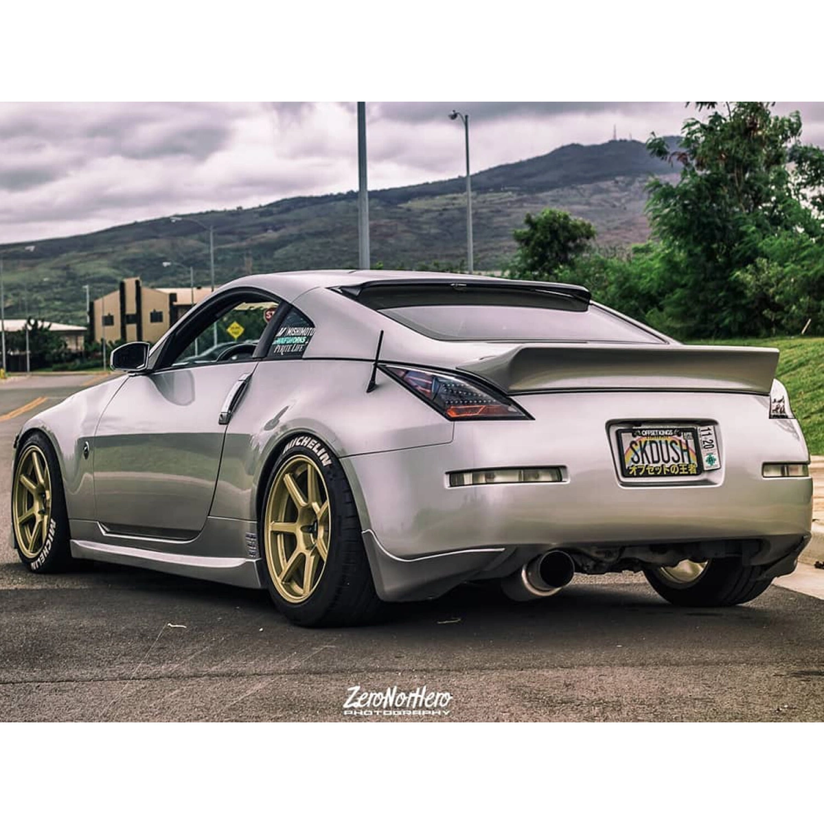 Modify your Nissan 350Z 2003 with our Exterior/Side Skirts - 3