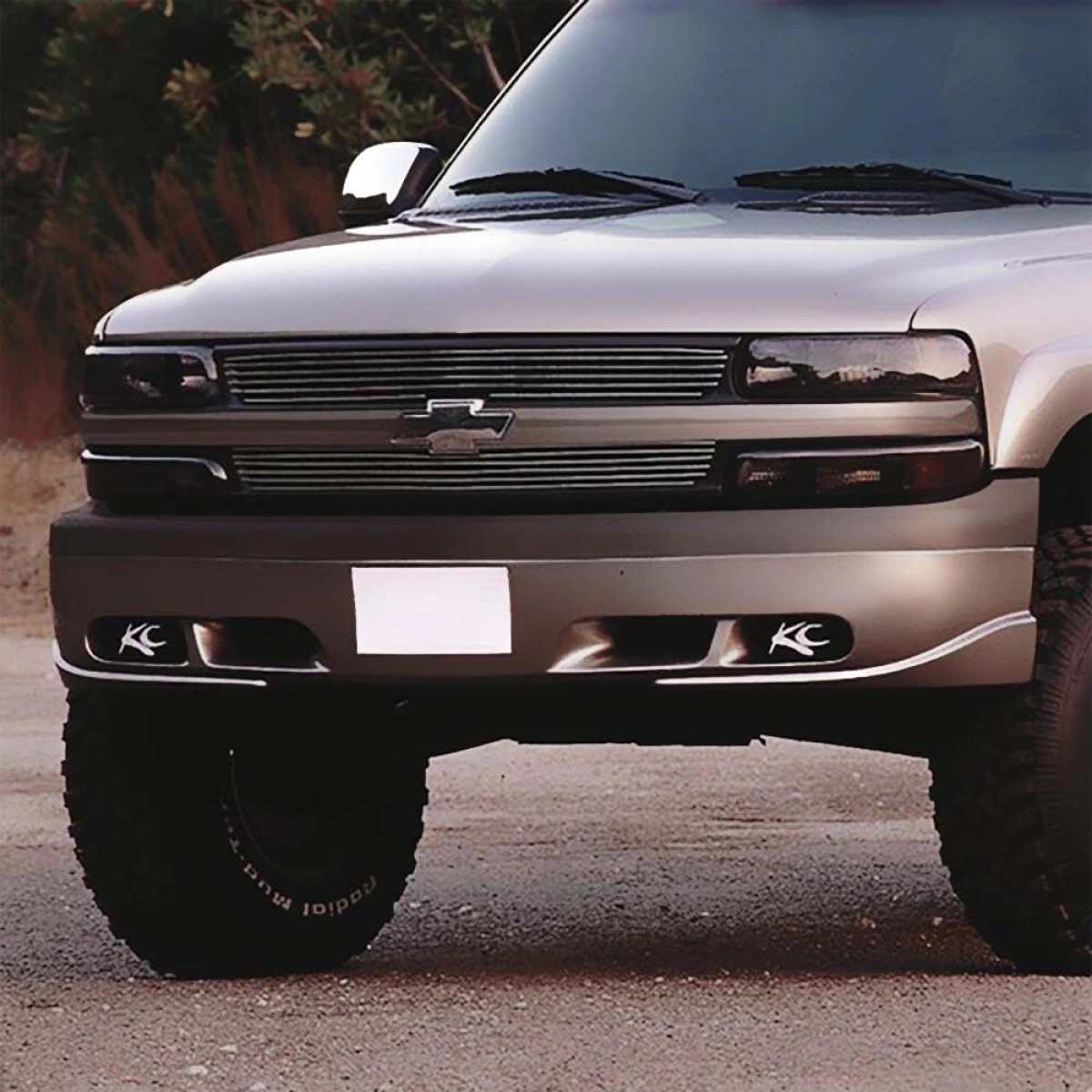 Modify your Chevrolet Tahoe 2000 with our Exterior/Front Bumpers - 2