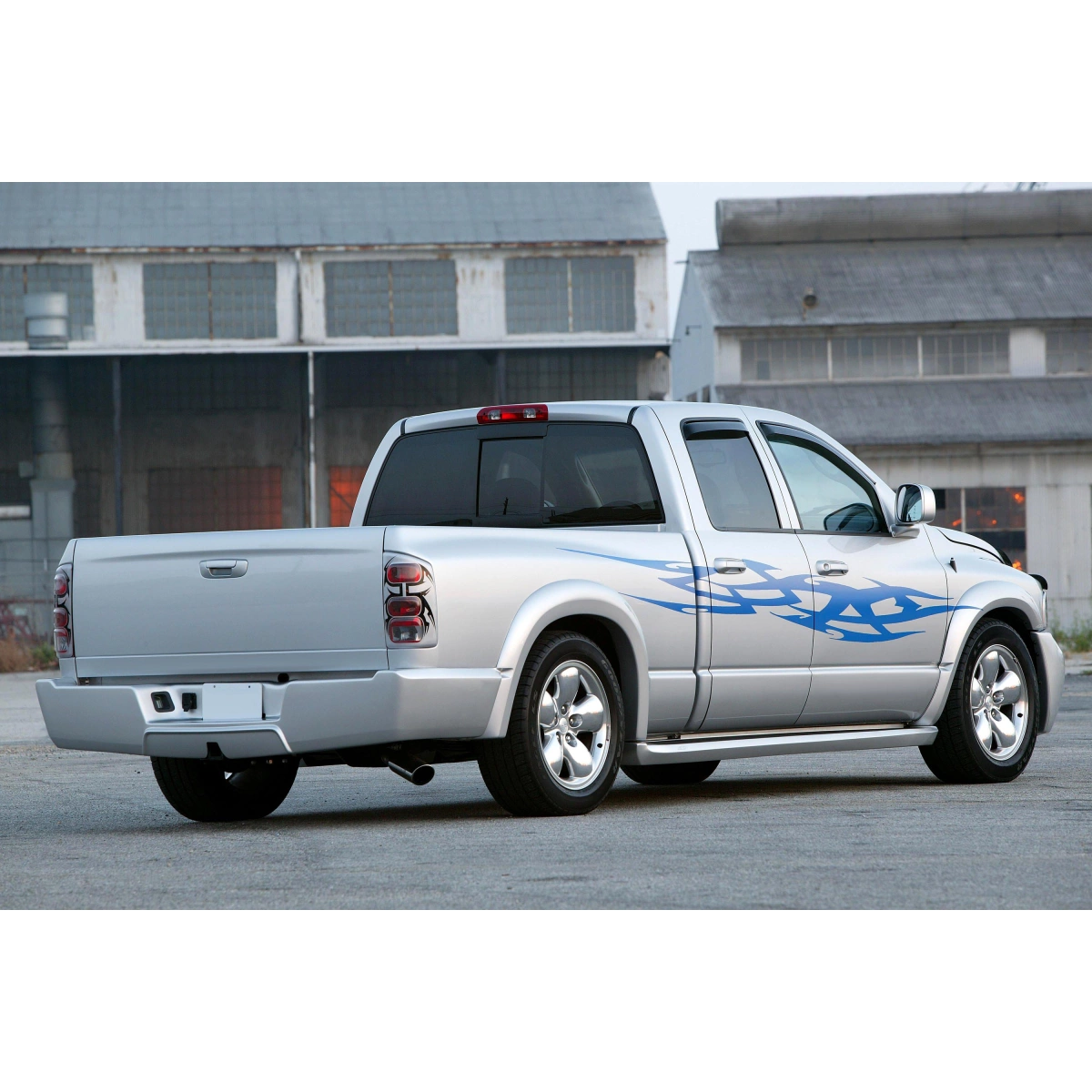 Modify your Dodge Ram 2002 with our Exterior/Rear Bumpers - 2