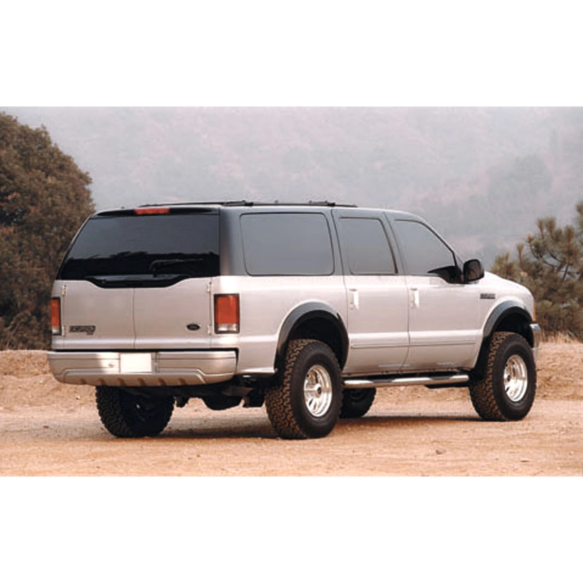 Modify your Ford Excursion 2000 with our Exterior/Rear Bumpers - 1