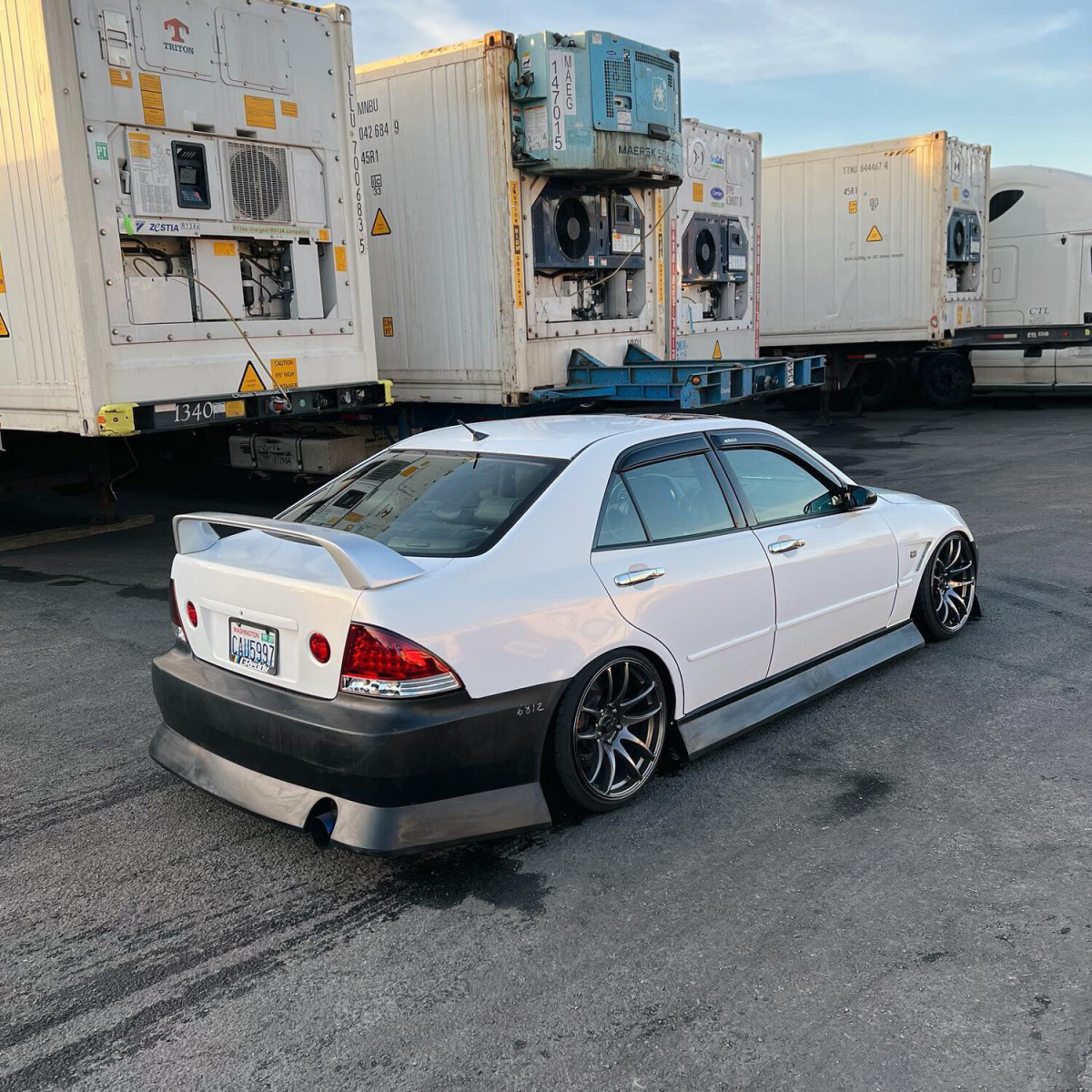 Modify your Lexus IS Series 2000 with our Exterior/Complete Body Kits - 