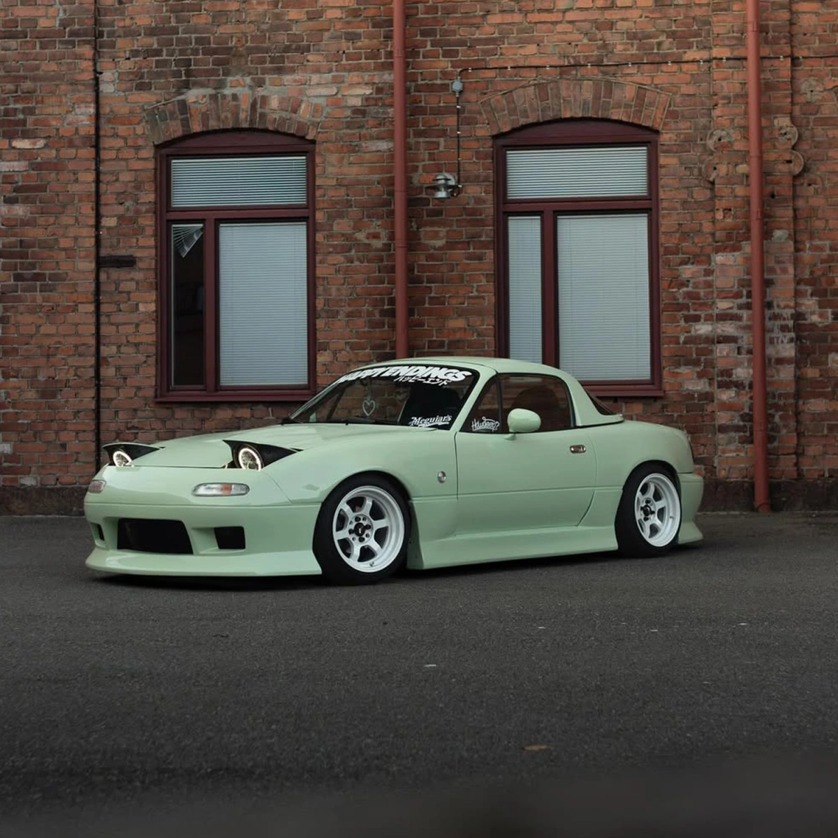 Modify your Mazda Miata 1990 with our Exterior/Complete Body Kits - 13