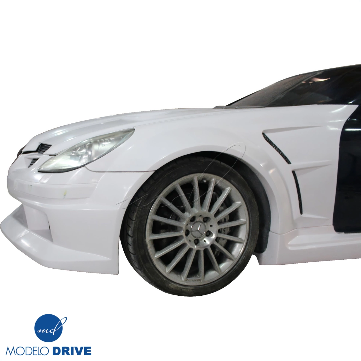 Modify your Mercedes-Benz SLK-Class 2005 with our Exterior/Complete Body Kits - 9