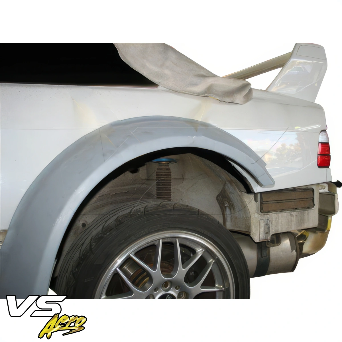 Modify your BMW 3-Series 1992 with our Exterior/Fenders - 4