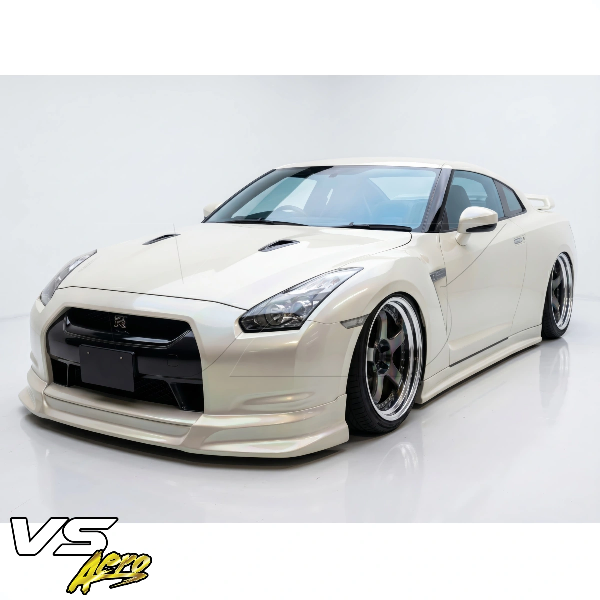 Modify your Nissan GT-R 2009 with our Exterior/Complete Body Kits - 10