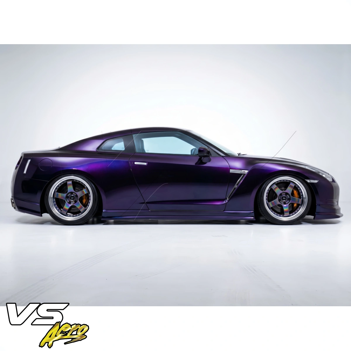 Modify your Nissan GT-R 2009 with our Exterior/Side Skirts - 20