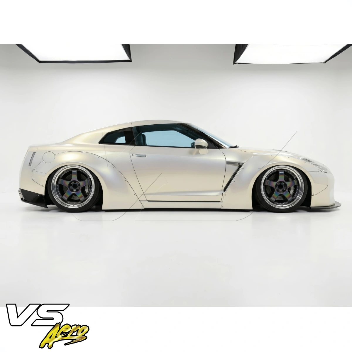 Modify your Nissan GT-R 2009 with our Exterior/Complete Body Kits - 14