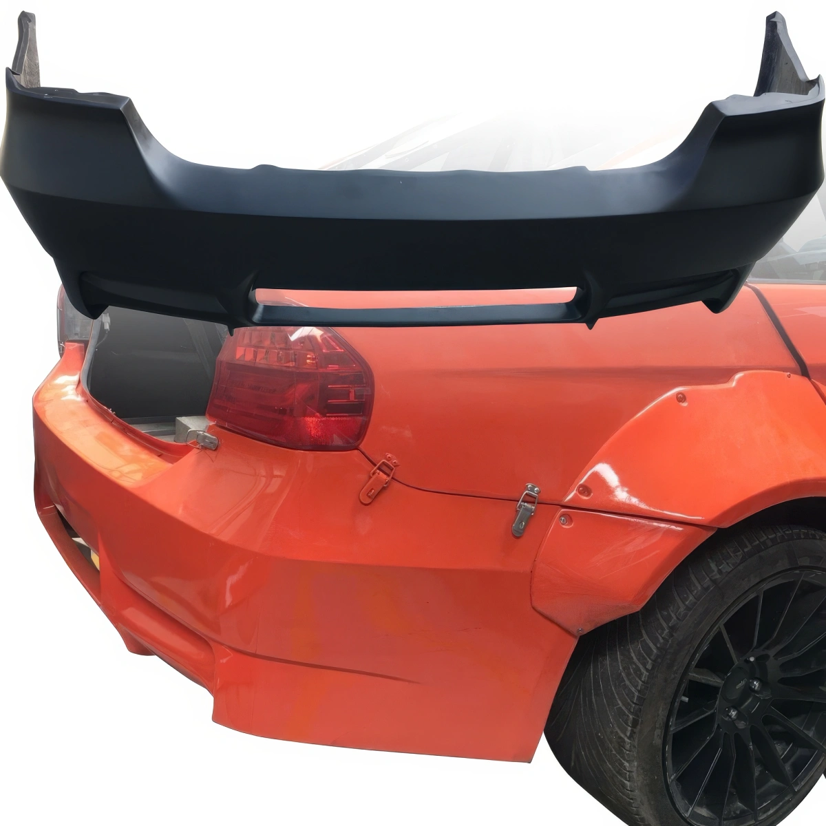 Modify your BMW 3-Series 2009 with our Exterior/Rear Bumpers - 1