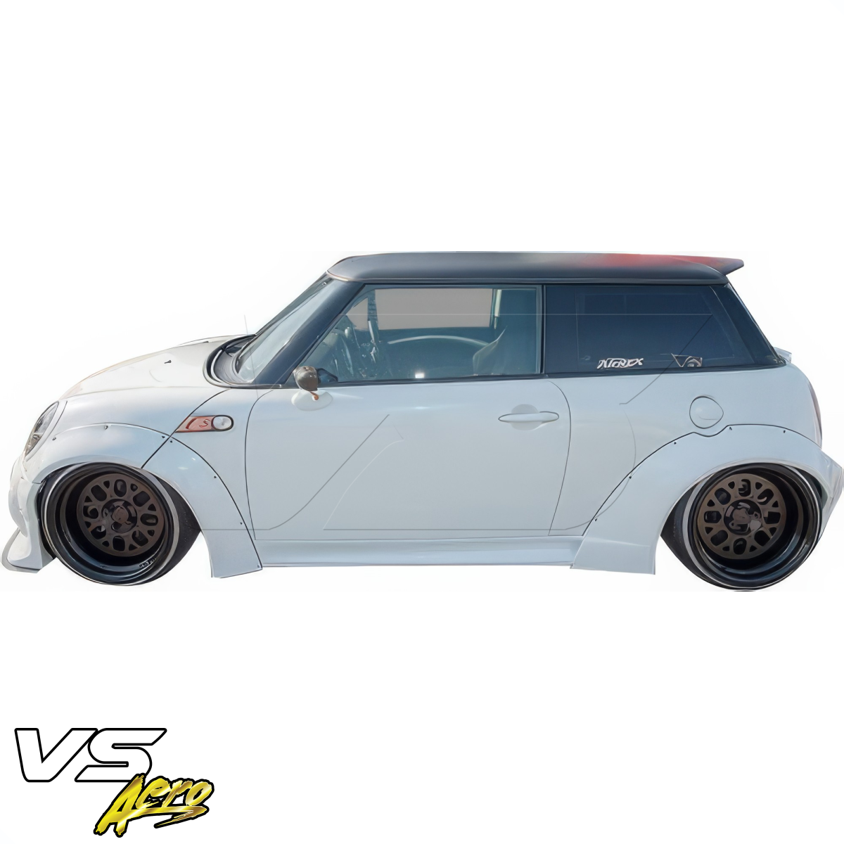 Modify your Mini Cooper 2007 with our Exterior/Side Skirts - 